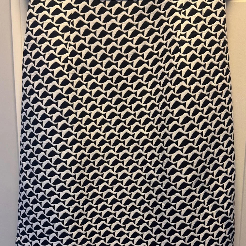 Vineyard Vines Black and White Mini Dress - Picture 4 of 8